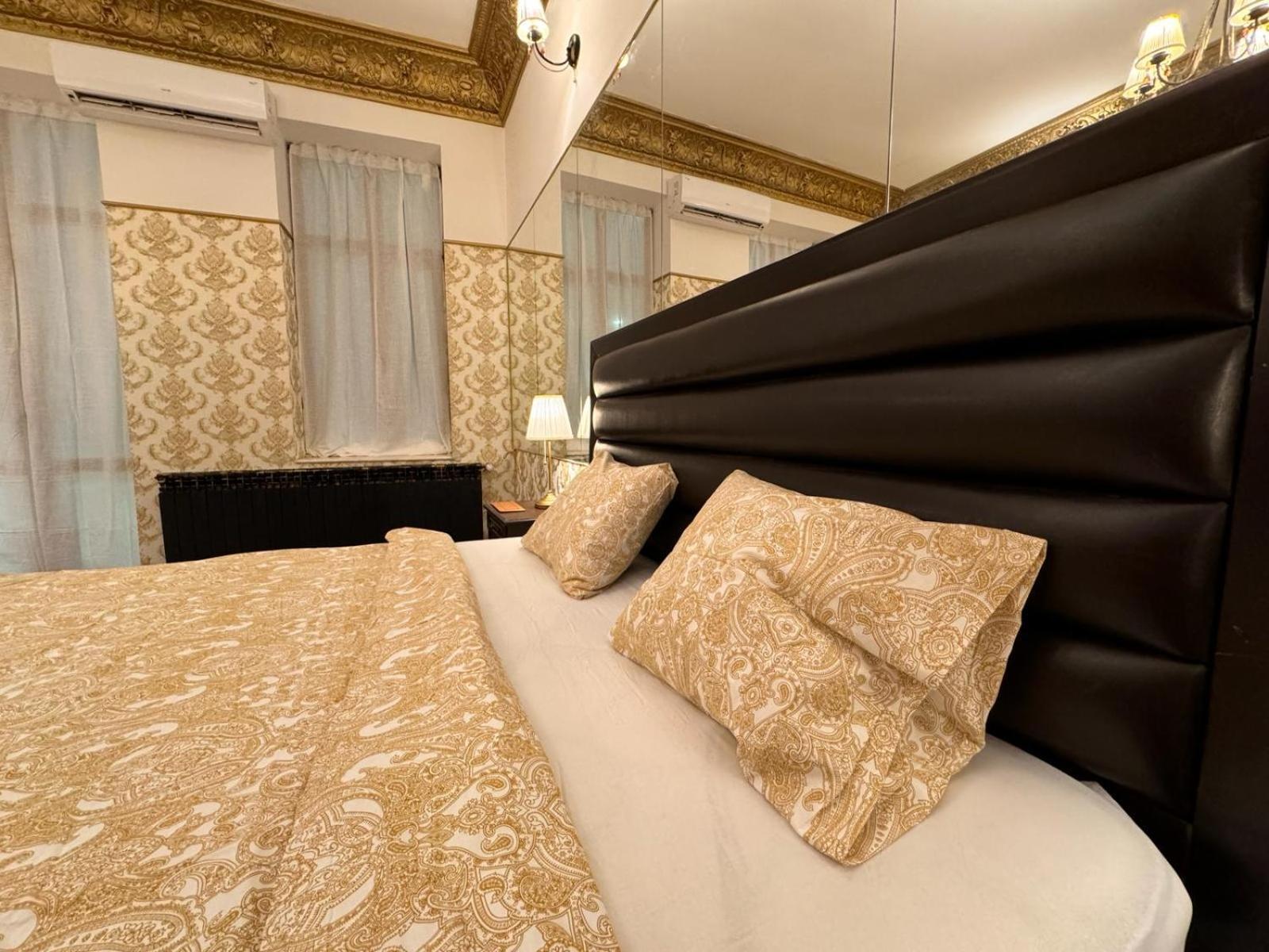 The King Suite With Balcony View Piata Romana Bucareste Exterior foto