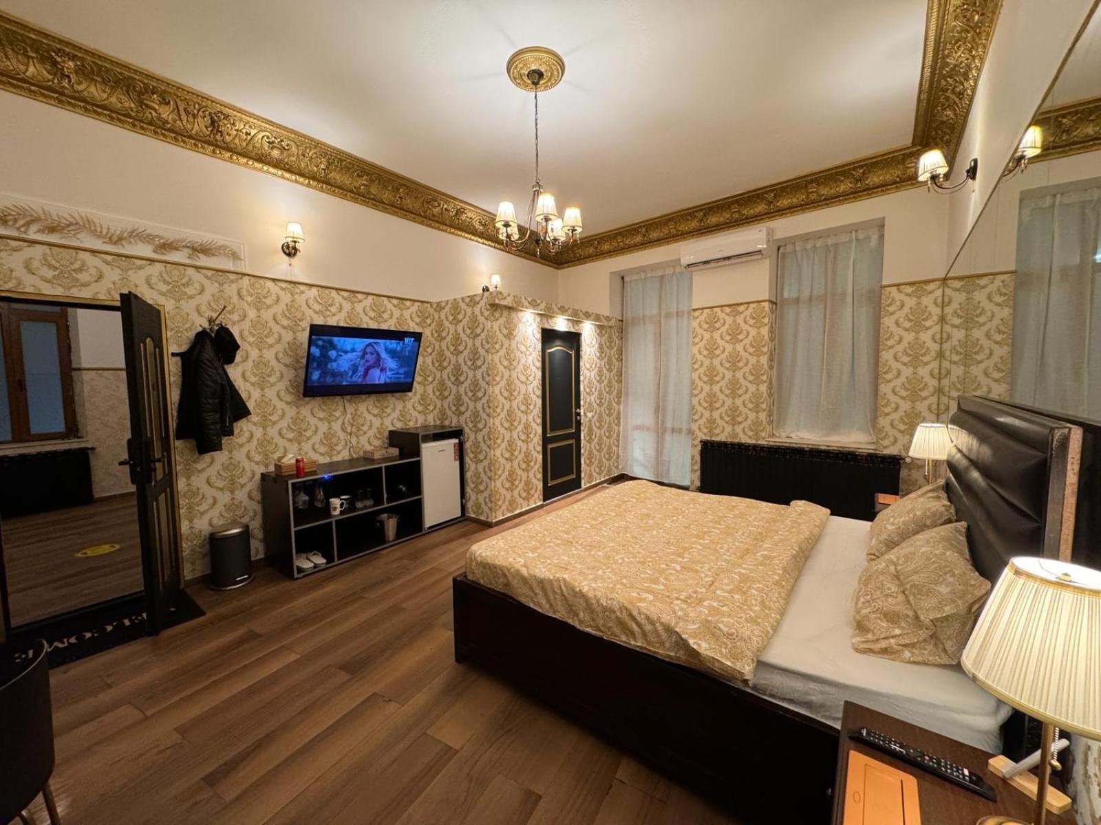 The King Suite With Balcony View Piata Romana Bucareste Exterior foto